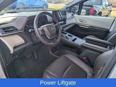 2021 Toyota Sienna Platinum 7 Passenger