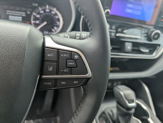 2025 Toyota Highlander XLE
