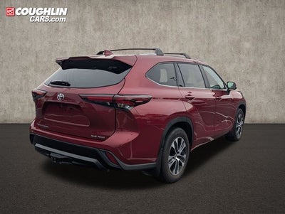 2025 Toyota Highlander XLE