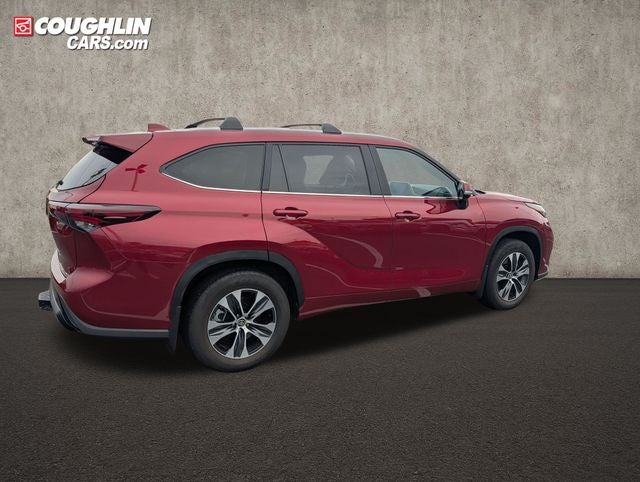 2025 Toyota Highlander XLE