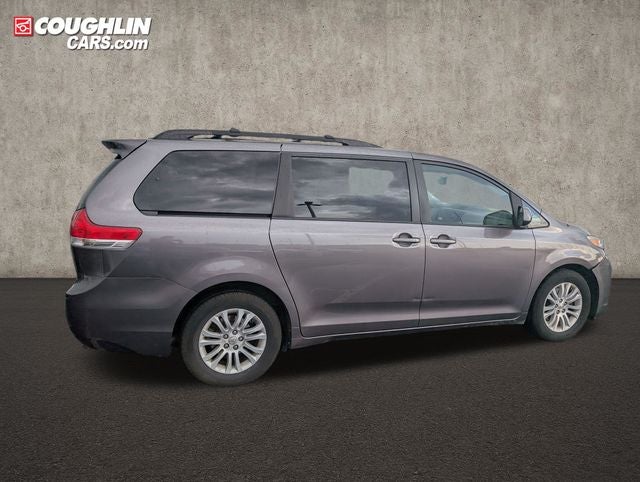 2011 Toyota Sienna XLE