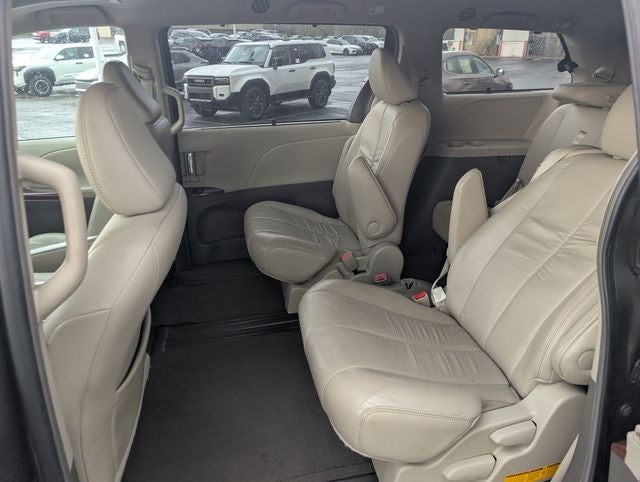 2011 Toyota Sienna XLE