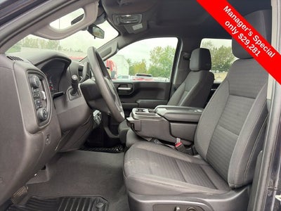2023 Chevrolet Silverado 1500 4WD Crew Cab 147" Custom