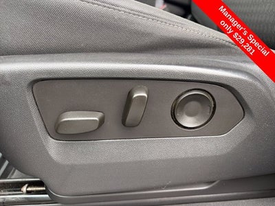 2023 Chevrolet Silverado 1500 4WD Crew Cab 147" Custom