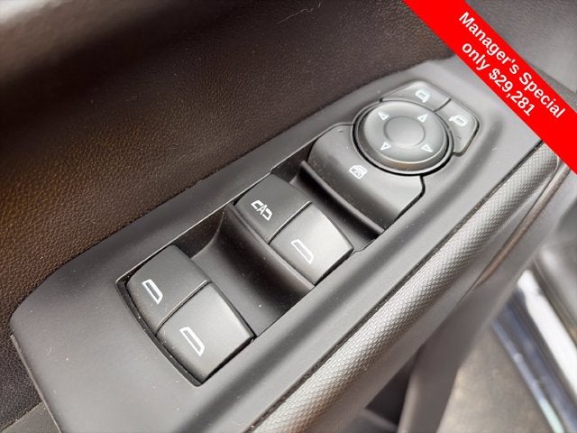 2023 Chevrolet Silverado 1500 4WD Crew Cab 147" Custom