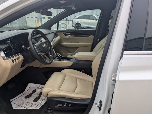 2017 Cadillac XT5 Premium Luxury