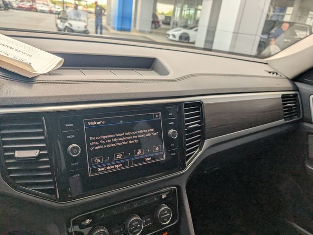 2023 Volkswagen Atlas 3.6L V6 SE w/Technology