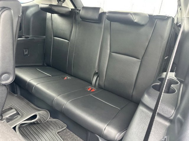 2025 Toyota Highlander Hybrid Platinum