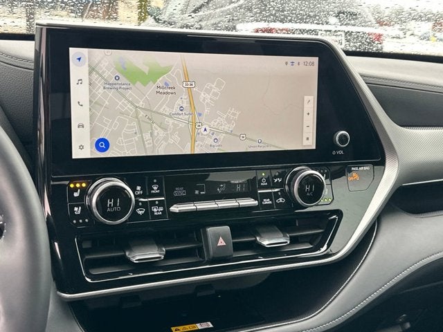 2025 Toyota Highlander Hybrid Platinum