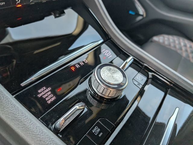 2022 Jeep Grand Cherokee Summit