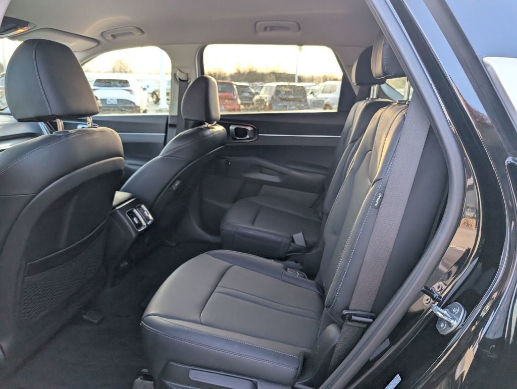 2025 Kia Sorento Hybrid EX