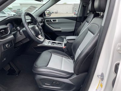 2024 Ford Explorer XLT