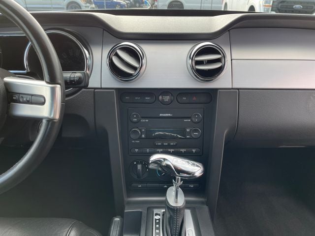 2005 Ford Mustang GT Premium