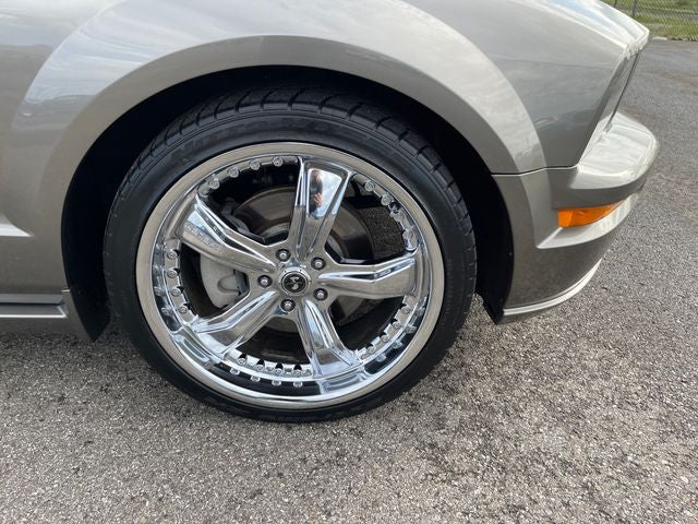 2005 Ford Mustang GT Premium