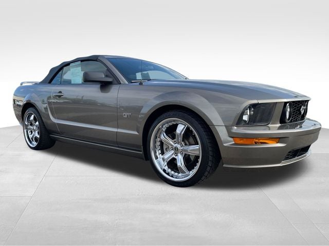 2005 Ford Mustang GT Premium