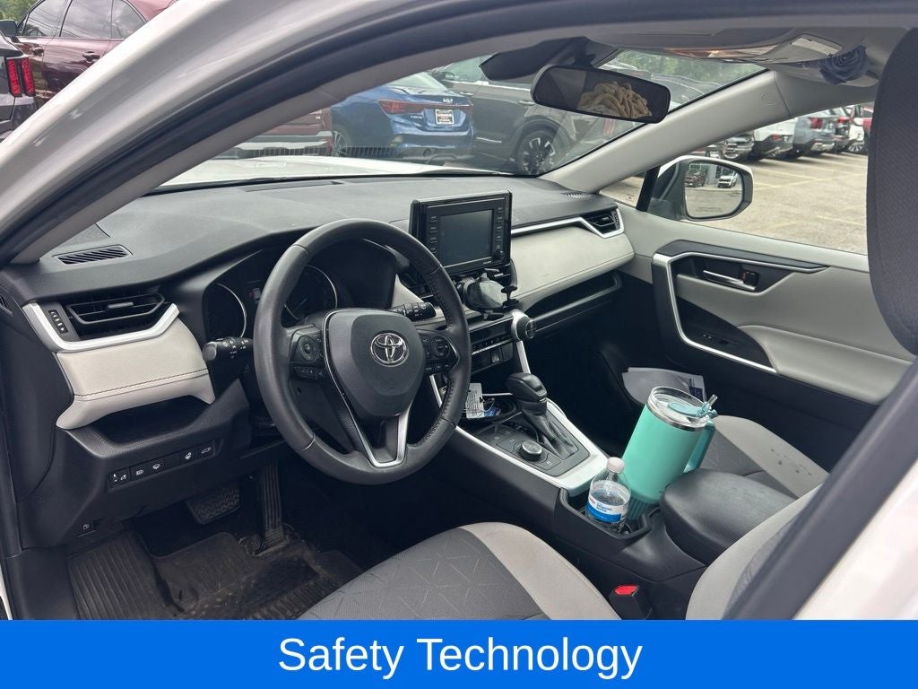 2021 Toyota RAV4 Hybrid XLE