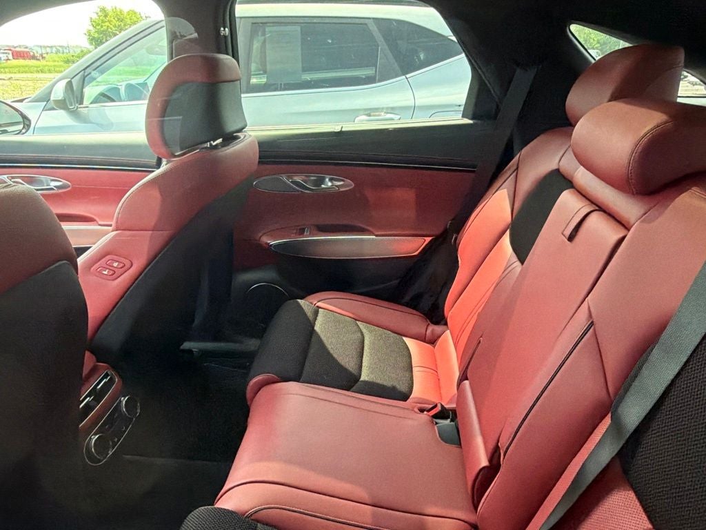 2024 Genesis GV70 2.5T