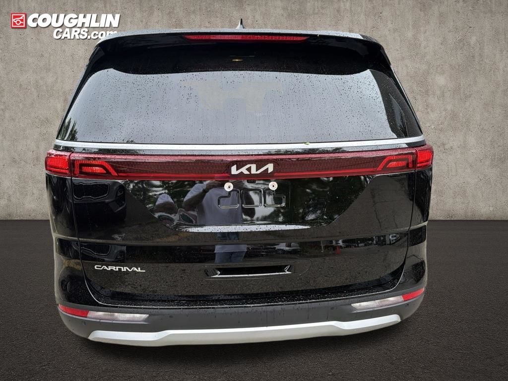 2024 Kia Carnival LX