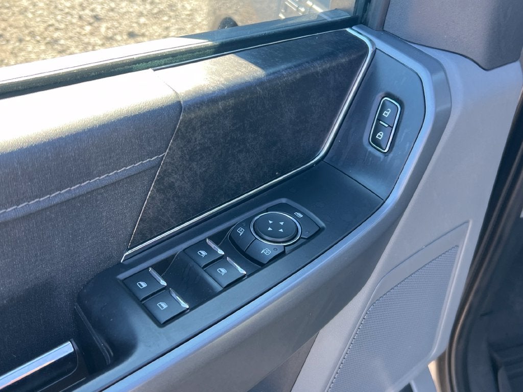 2023 Ford F-150 Lightning XLT