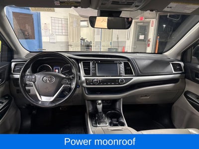 2019 Toyota Highlander SE