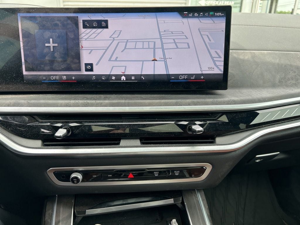 2024 BMW X7 M60i