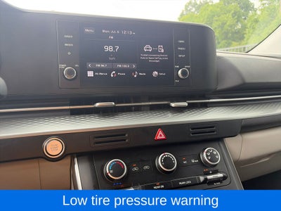2023 Kia Carnival LX