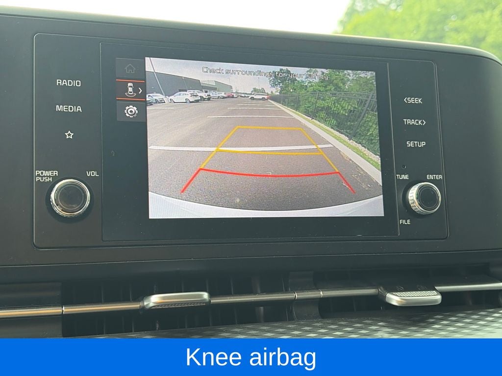 2023 Kia Carnival LX