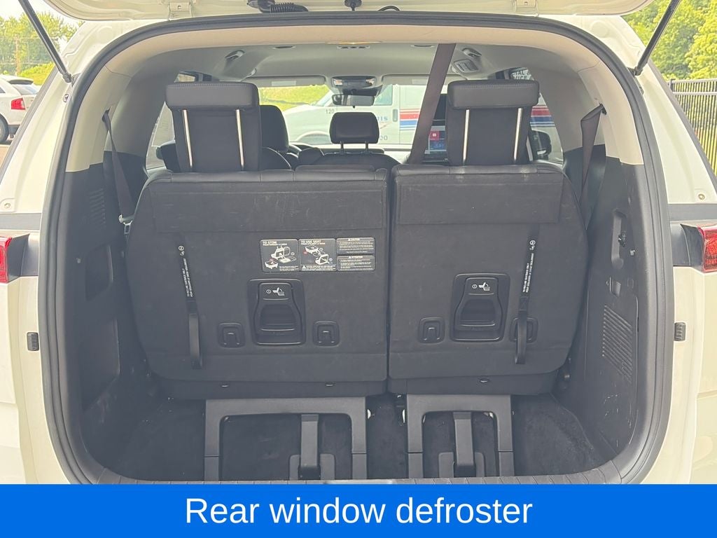2023 Kia Carnival LX