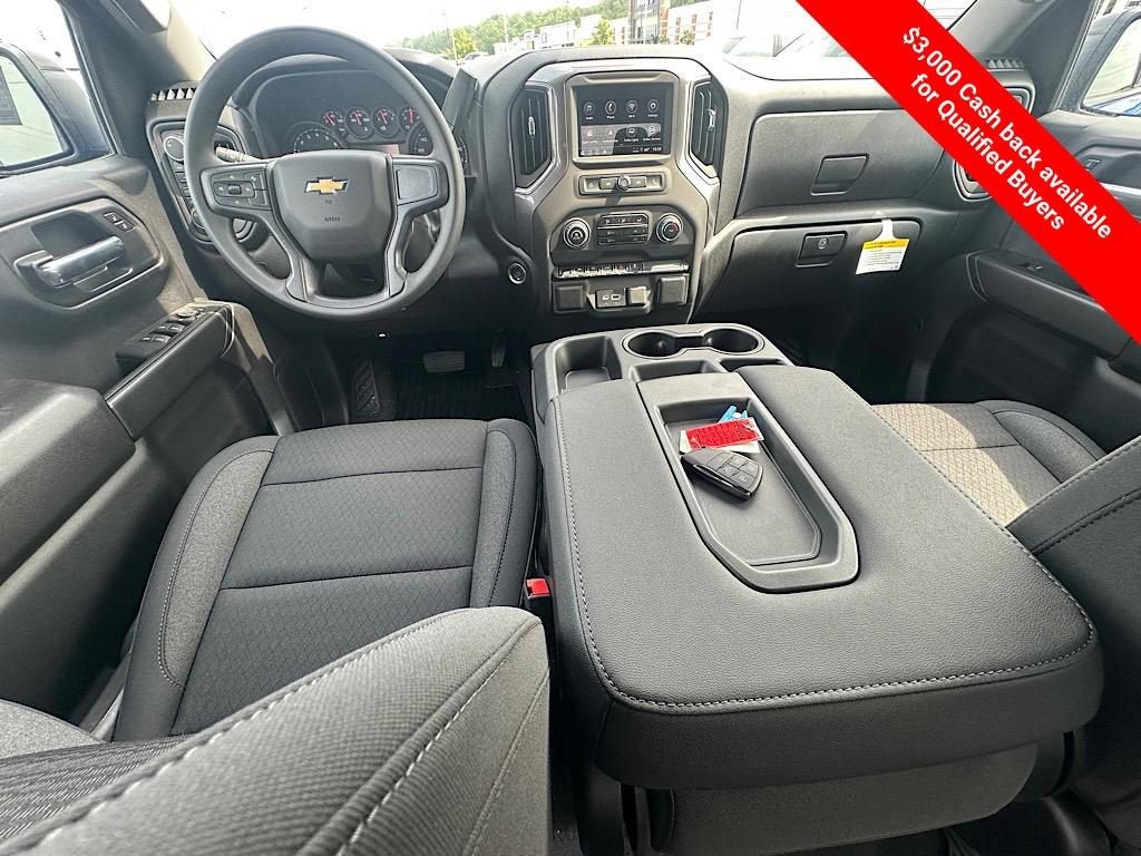 2025 Chevrolet Silverado 1500 Custom