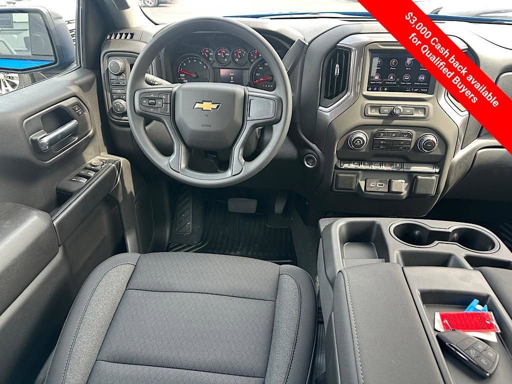 2025 Chevrolet Silverado 1500 Custom