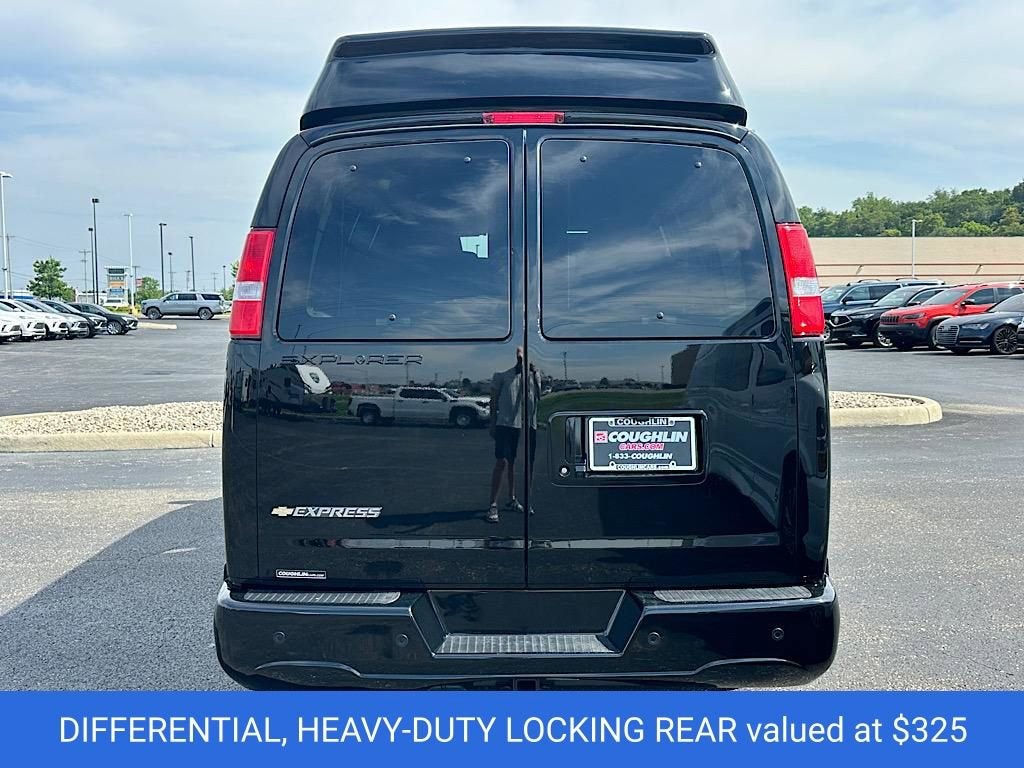 2025 Chevrolet Express Cargo 2500 WT