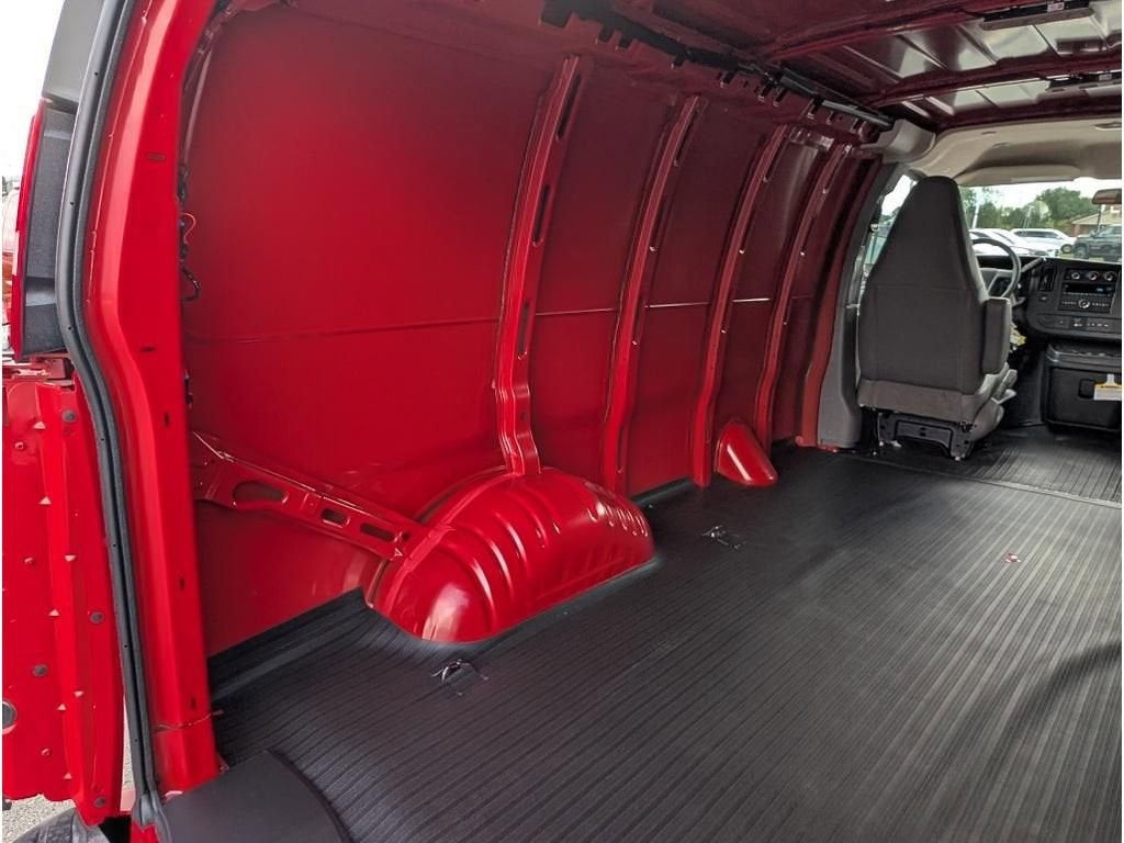 2025 Chevrolet Express Cargo 2500 WT