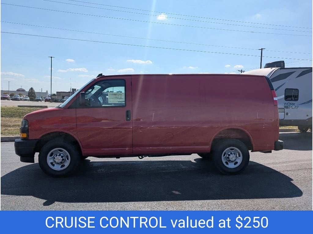 2025 Chevrolet Express Cargo WT