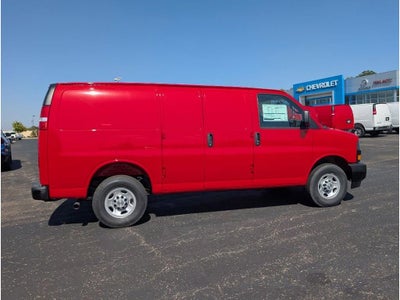 2025 Chevrolet Express Cargo WT