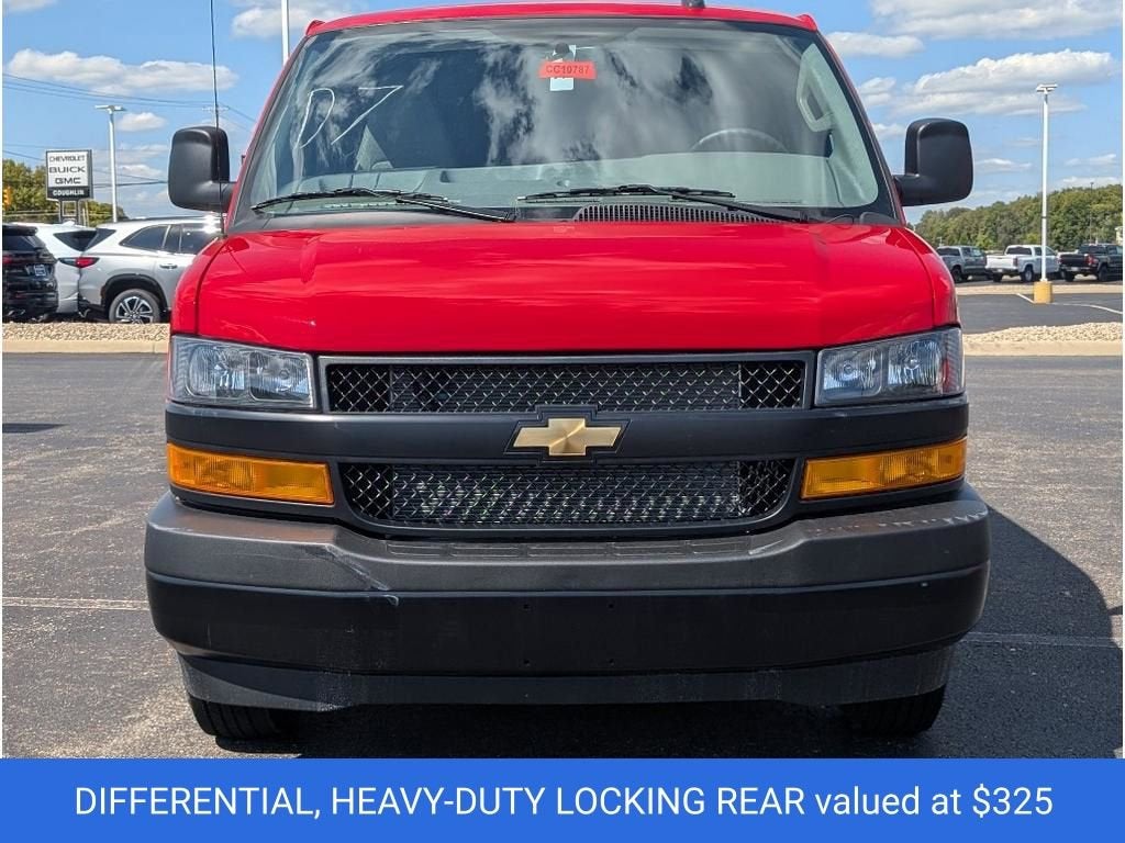 2025 Chevrolet Express Cargo WT