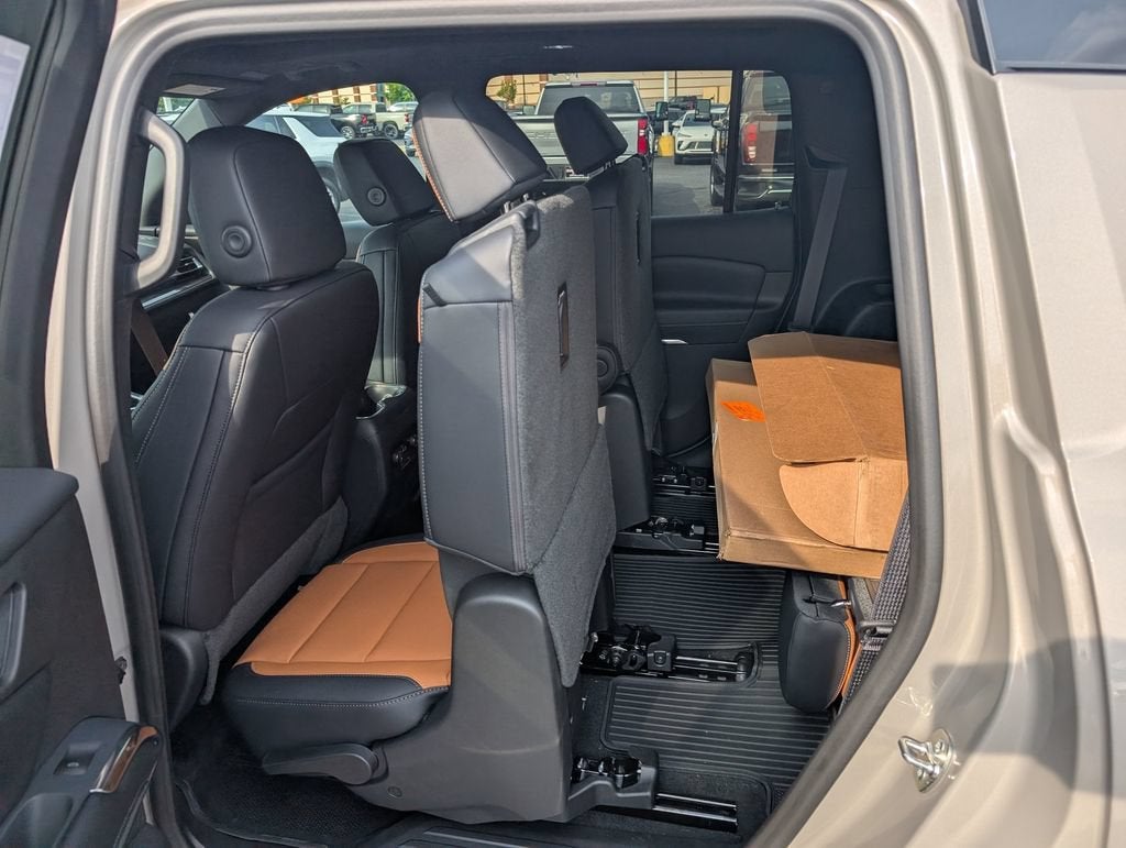 2027 Chevrolet Traverse Z71 - Photo 10