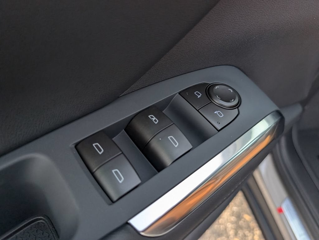 2027 Chevrolet Traverse Z71 - Photo 16