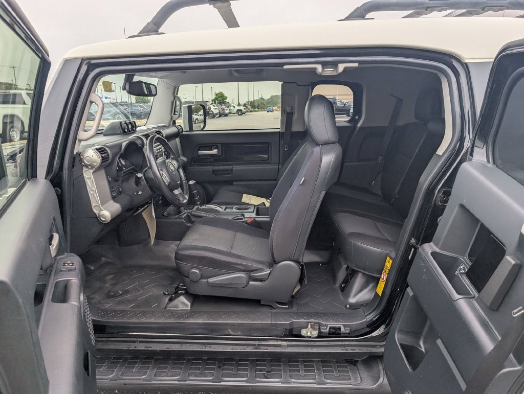 2014 Toyota FJ Cruiser Base