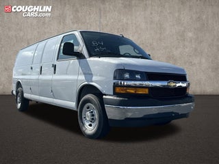 2025 Chevrolet Express Cargo WT