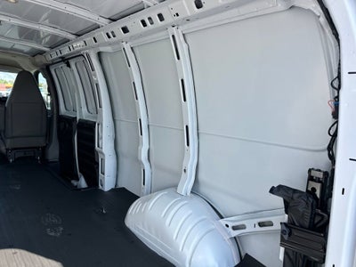 2025 Chevrolet Express Cargo 3500 WT
