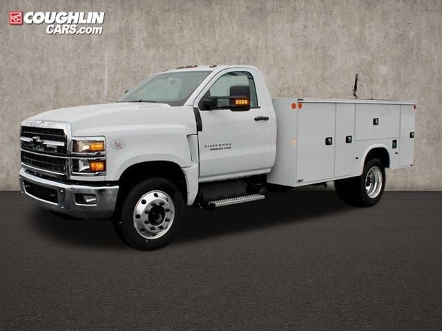 2024 Chevrolet Silverado 5500 HD Work Truck