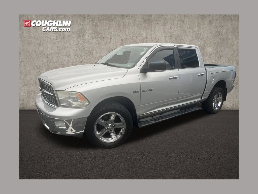 2009 Dodge Ram 1500 SLT 4x4 Crew Cab's photo