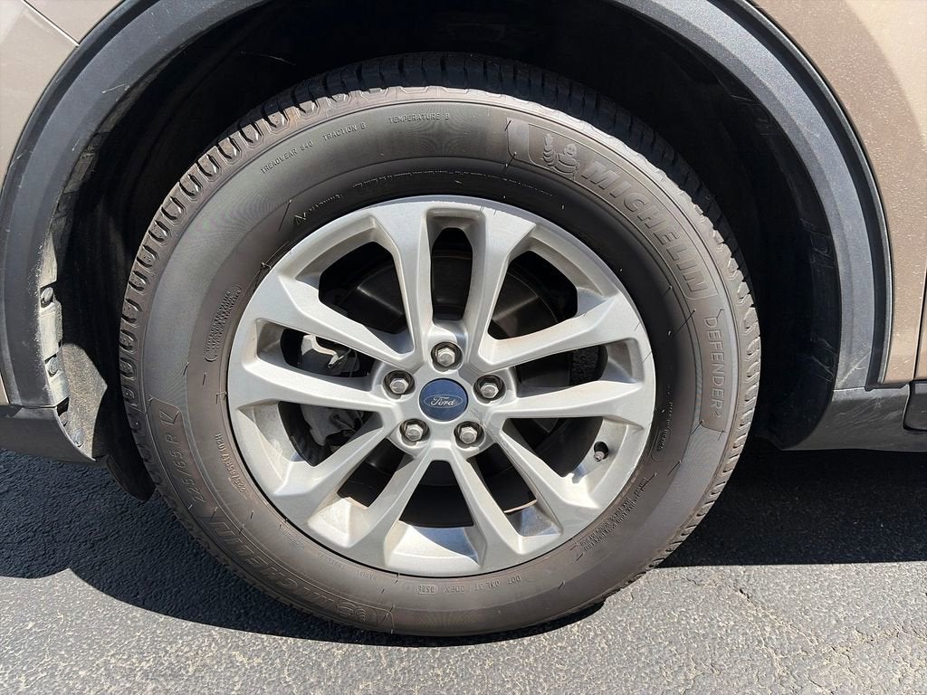 2020 Ford Escape SE