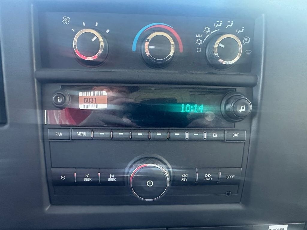 2025 Chevrolet Express Cutaway 3500 1WT