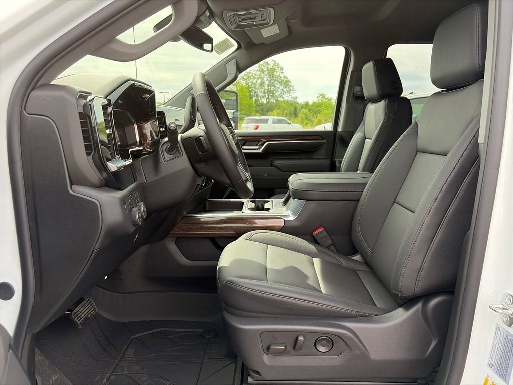 2026 Chevrolet Silverado 3500 HD LT DRW