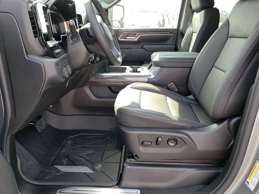 2026 Chevrolet Silverado 3500 HD LTZ DRW