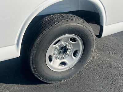 2025 Chevrolet Express Cargo WT