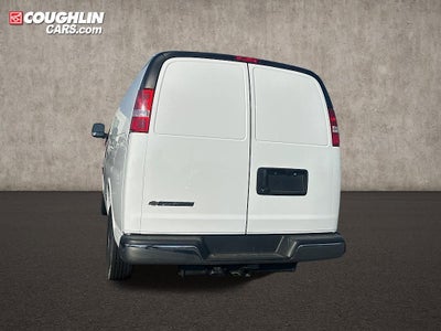 2025 Chevrolet Express Cargo WT
