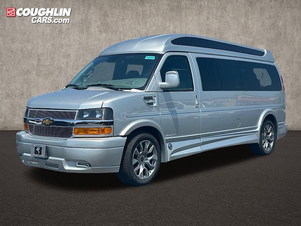 2025 Chevrolet Express Cargo 2500 WT