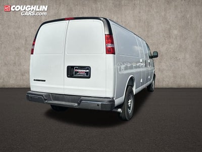 2025 Chevrolet Express Cargo WT